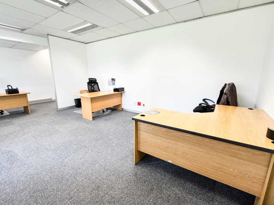 To Let Commercial Property for Rent in Mowbray Western Cape
